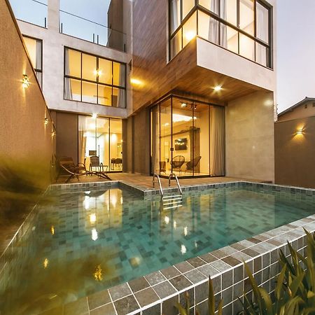 Casa Requinte, 4 Suites , Piscina II Balneário Camboriú Zewnętrze zdjęcie