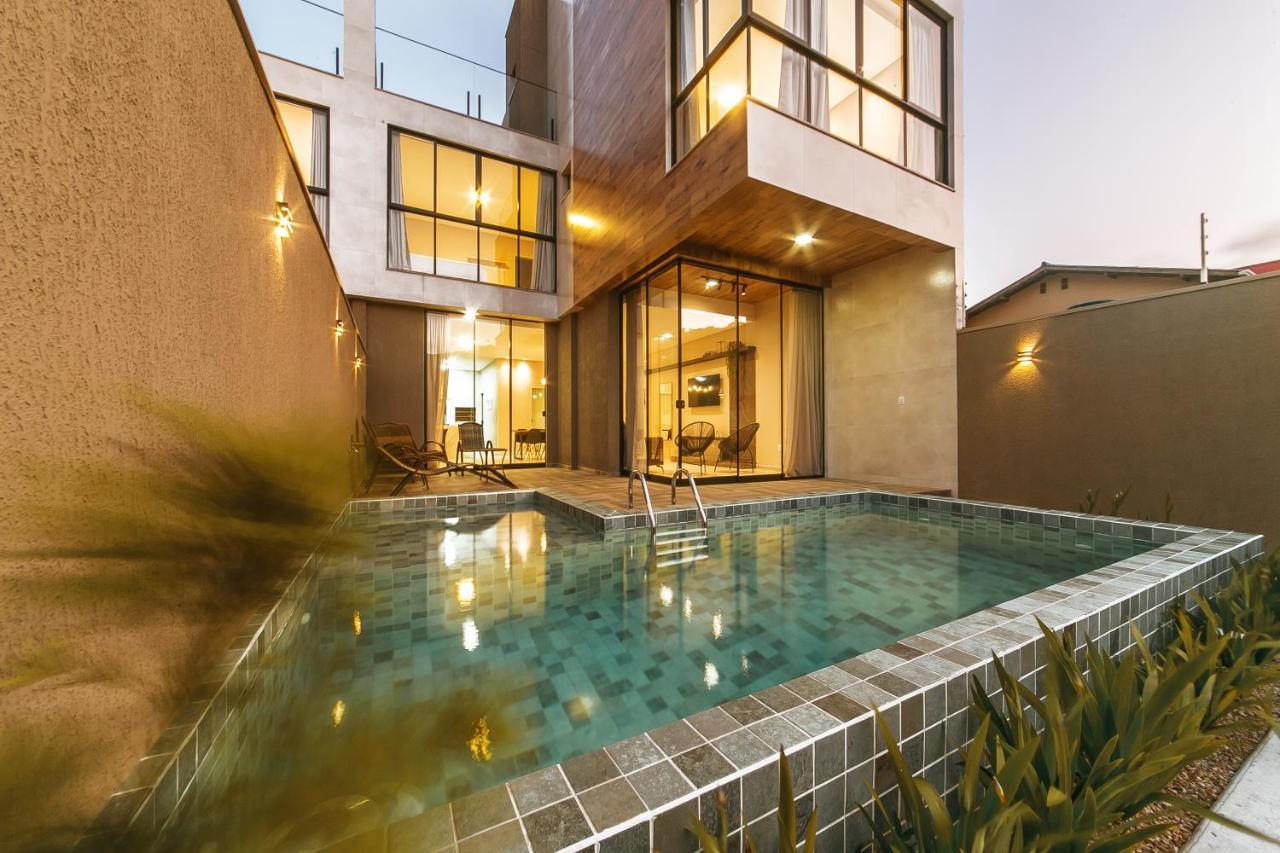Casa Requinte, 4 Suites , Piscina II Balneário Camboriú Zewnętrze zdjęcie